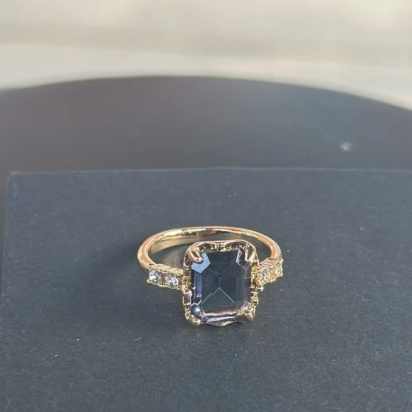 Ring size 6 - Picture 5 of 5